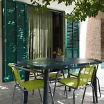 Great Located Family Apartman Marina